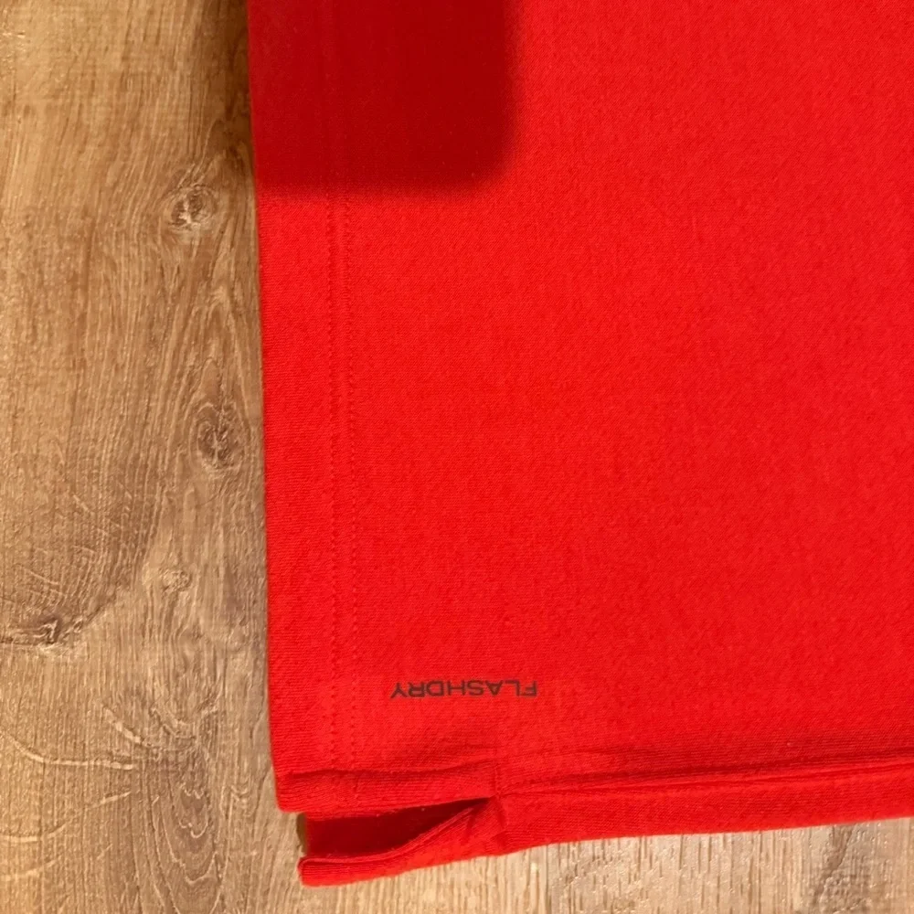 2 The North Face Red Polo Shirt & Blue/Gray Business Crew Neck Tee, men’s large